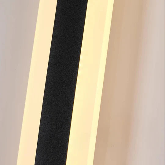 Modern Edge Outdoor Wall Light