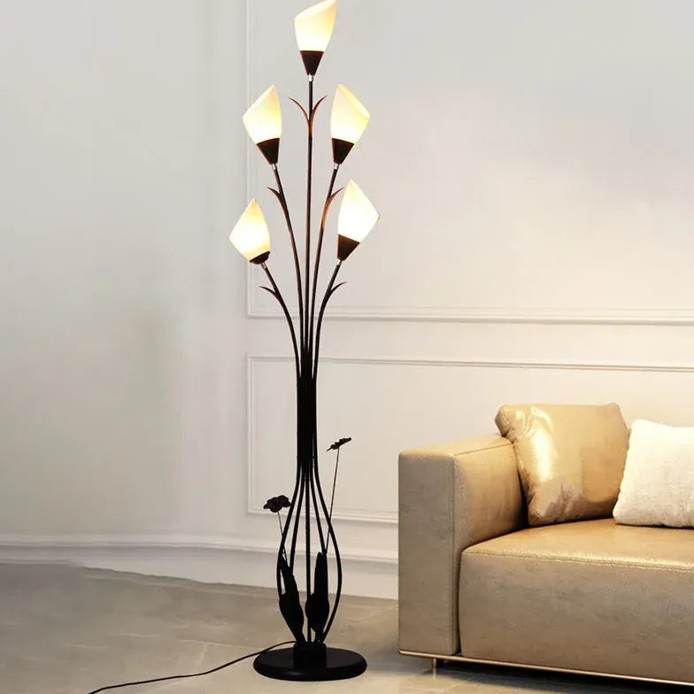 Flower-Shaped Shade Black Metal Floor Lamp