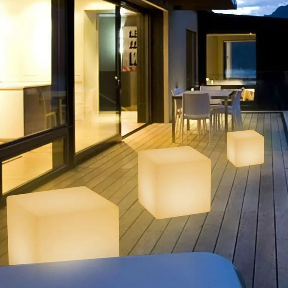 White Cubic LED Outdoor Floor Lamp