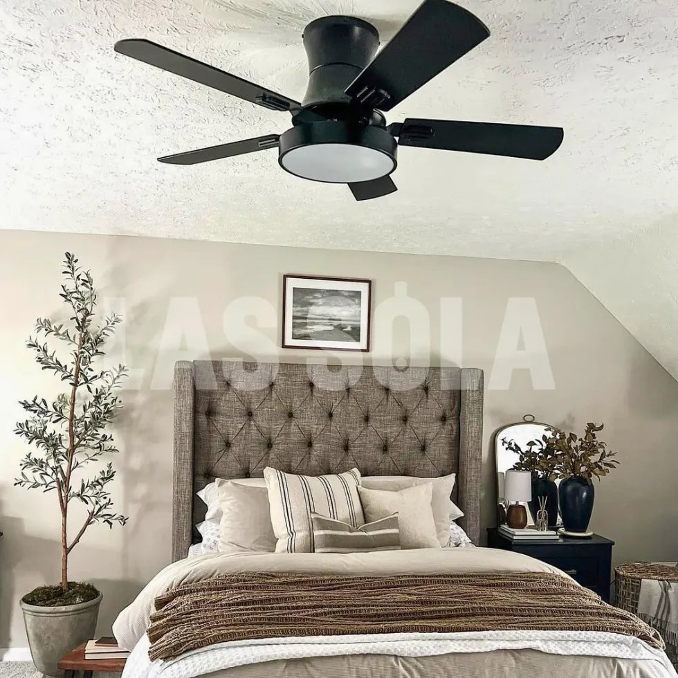 Five-Blade Minimalist Ceiling Fan with Light